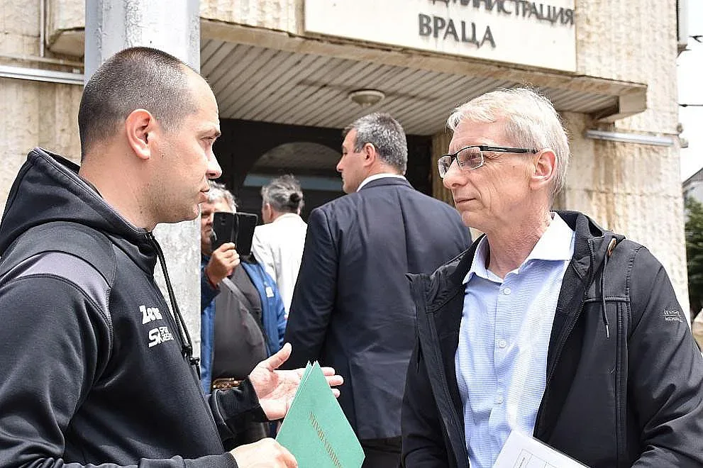 Водният ад! 2500 лв. за изгорели уреди. Кой ги получава?