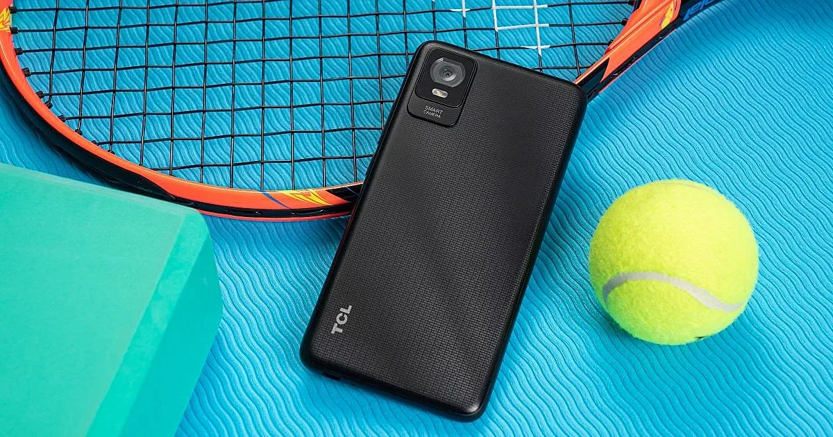 Новите смартфони TCL 403 и TCL 40 SE вече са във Vivacom