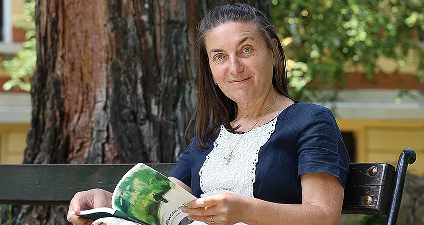 Александра Карамихалева: Щом преодолеем разкола в душите си, ще спре и разделението