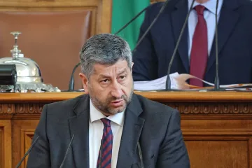 Земетресение в Темида! Лъсна топла връзка на Христо Иванов