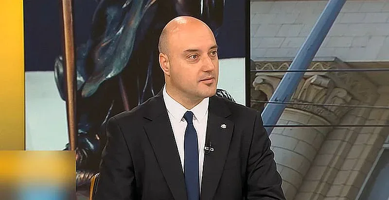 Правосъдният министър вкара нова интрига в спора за Гешев