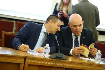 Нова атака! Серия от сигнали срещу Гешев и Сарафов