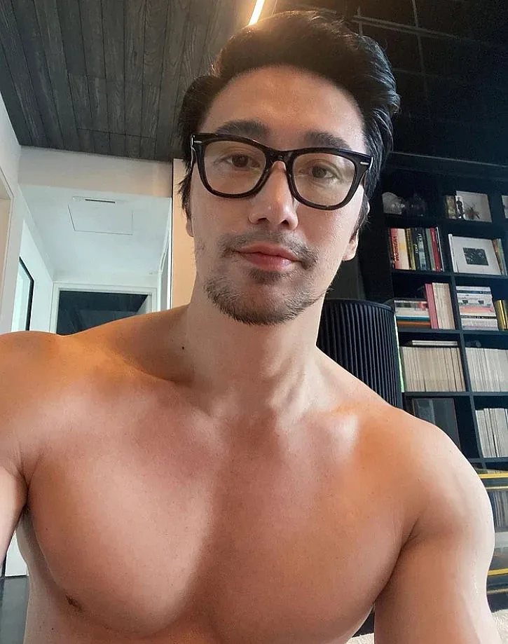 Запознайте се с мъжа, който е на 57, но изглежда на 20