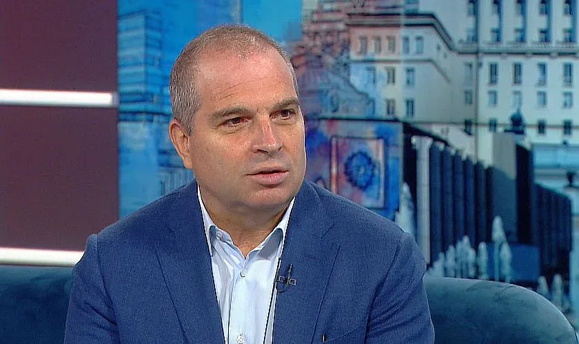 Тежки думи от Гроздан Караджов, какво се случва с кабинета