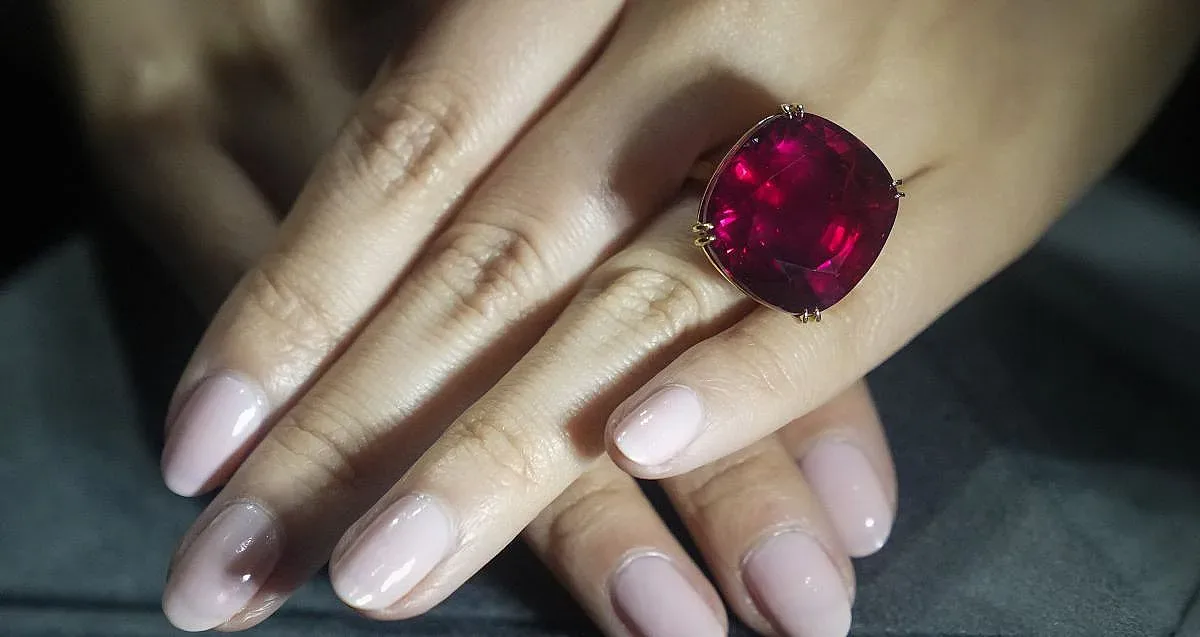 Рекорд! Продадоха на търг най-големия рубин на света