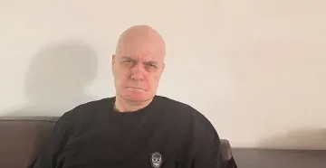 Слави Трифонов поиска оставка