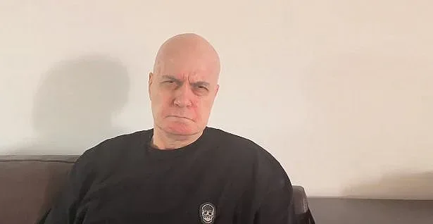 Слави Трифонов поиска оставка