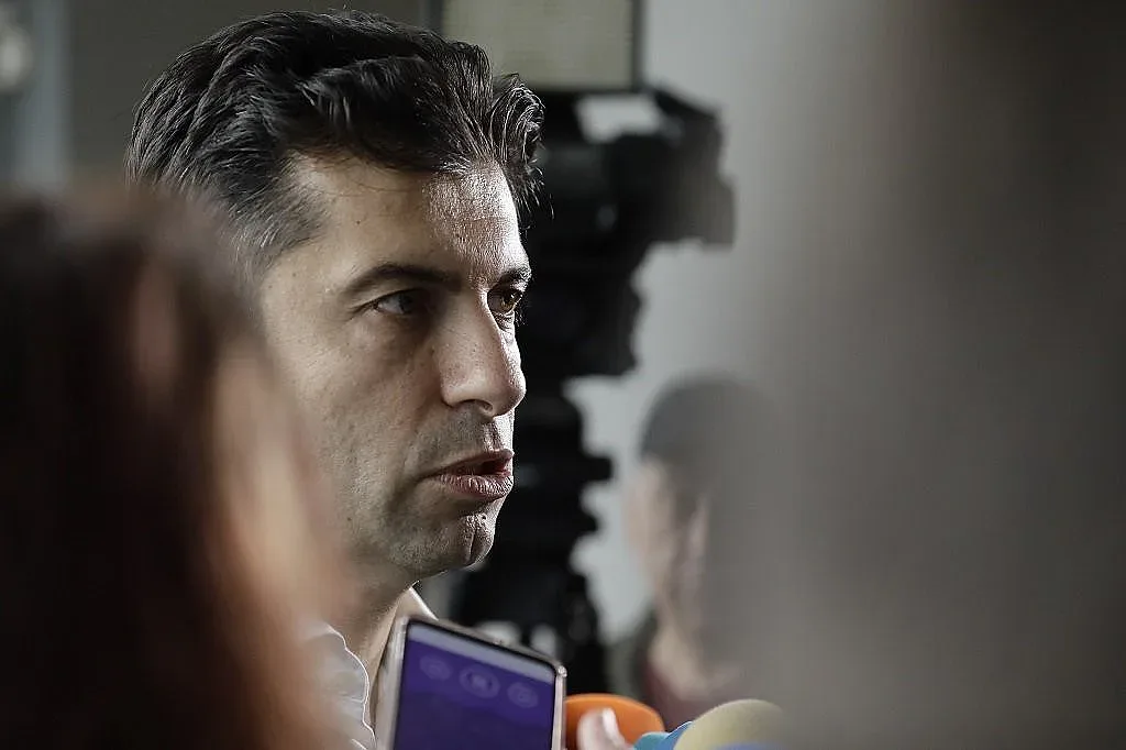 Светкавично! Кирил Петков каза ще се откаже ли от имунитета си