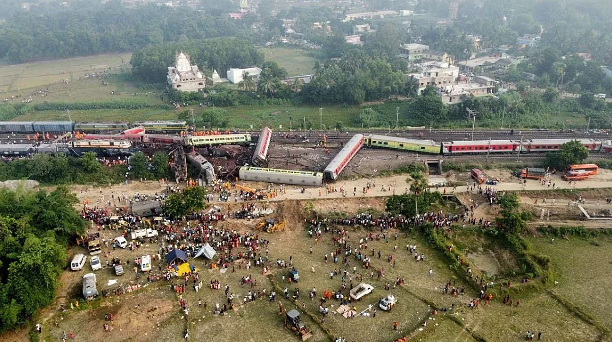 Жестоко влаково меле уби над 200 души, ранени са 900