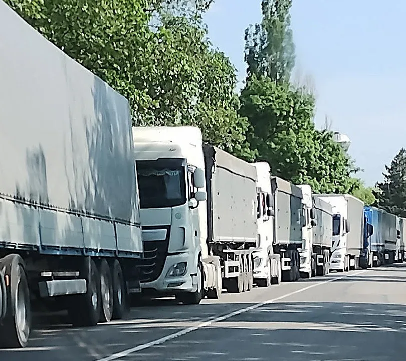 Цистерни с олио от Украйна смениха забранения слънчоглед