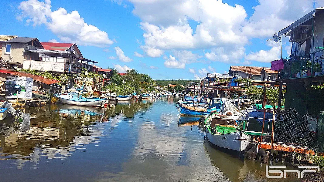 Рибарите настръхнаха! Истина или лъжа е, че продават земята на Ченгене скеле?