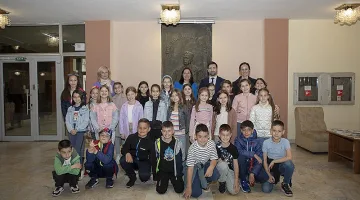 Второкласници от II ОУ „П. Р. Славейков“ гостуваха на Община Стара Загора