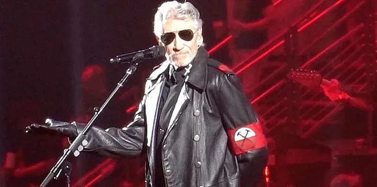 Панталонът на Роджър Уотърс разпали нацистки скандал в Германия