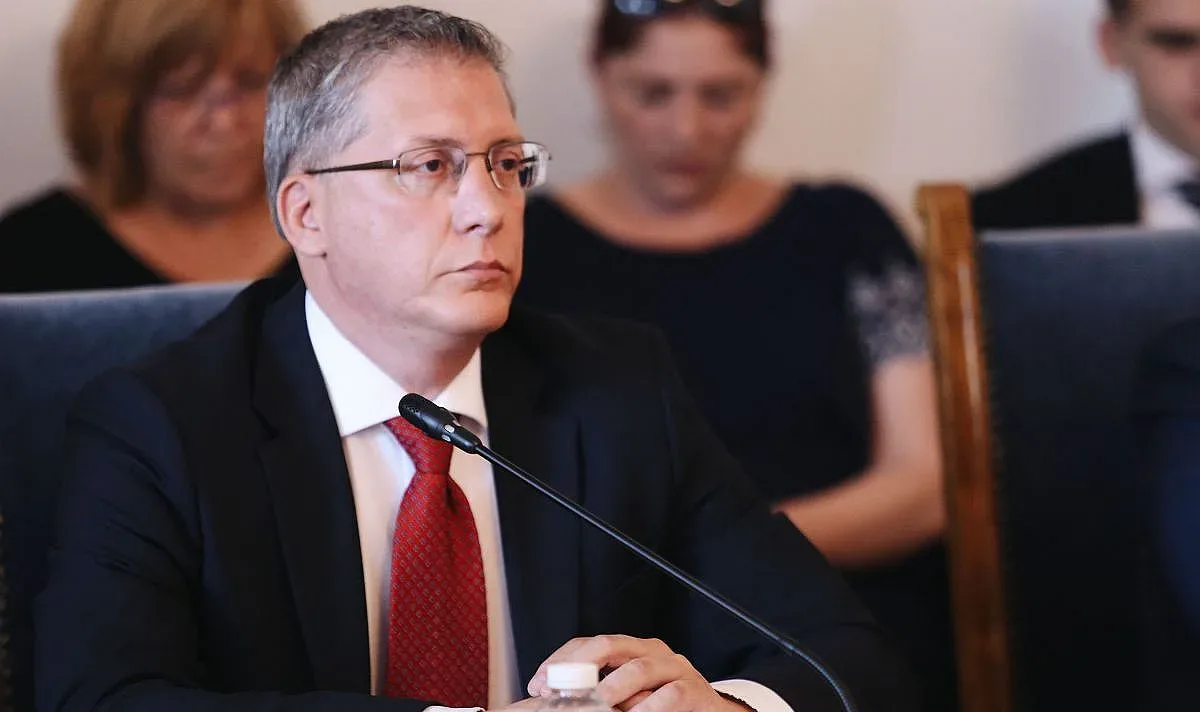 Първа реакция на ПП за замразените преговори. Матеев замазва записите