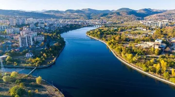 Страшна аномалия в наш град. Хората се хванаха за главите
