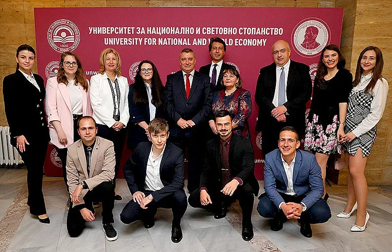 УНСС - домакин на наградите за принос в науката „Питагор“