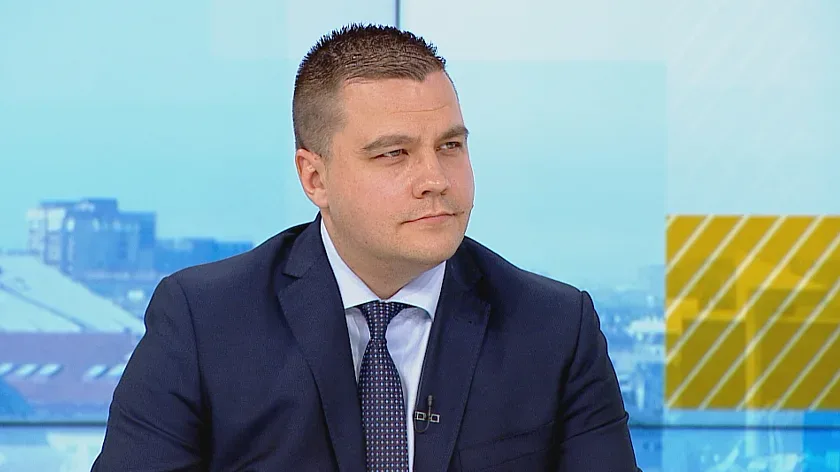 Балабанов закова Радостин Василев. Лъжите