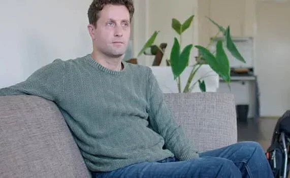 Науката шокира! Как парализиран мъж проходи