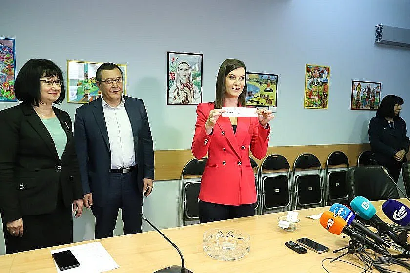 Втора задължителна матура. Ето кой вариант се падна?