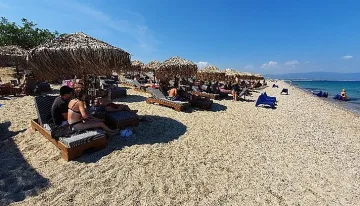 Едно фрапе и цял ден на шезлонга в Гърция? Забравете!