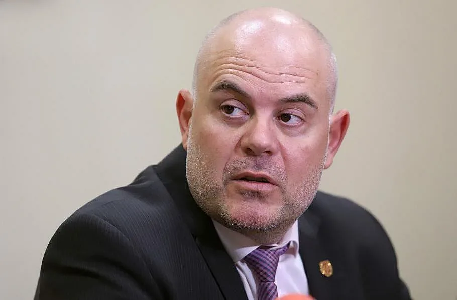 Депутатите с нов удар срещу Гешев