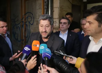 Христо Иванов вдигна мизата. За какво е готов да преговаря?