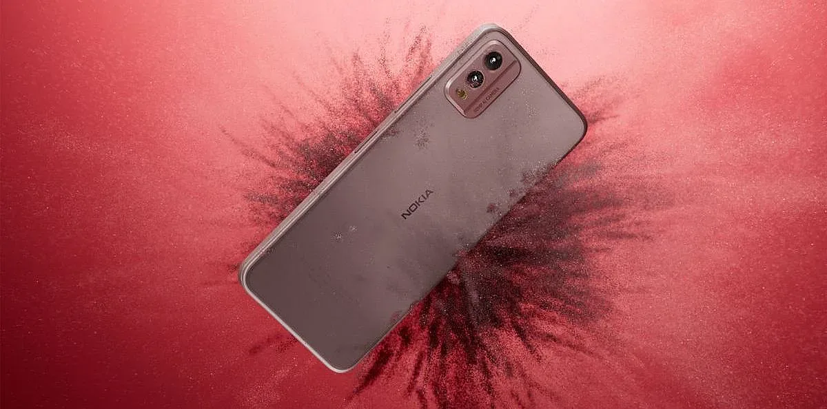 Пуснаха евтиния Nokia C32 с перфектни дизайн и изображения