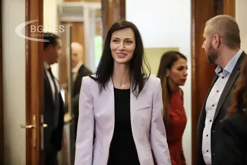 Извънредно! Съдбовна среща в парламента