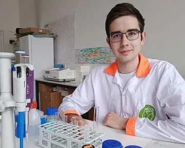 Дванадесетокласникът Петър Жотев - втори в света по биология, търси финансова подкрепа за образованието си