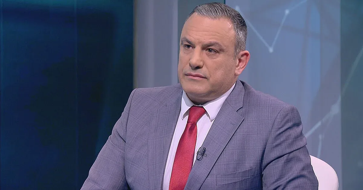 Юксел Кадриев показа младото гадже, голяма красавица СНИМКИ