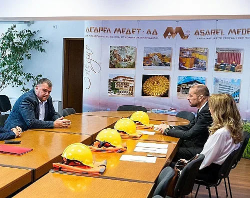 Кметът на Брезник с посещение в „Асарел-Медет“ и Панагюрище