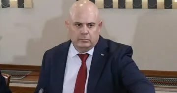 Напрежение! Поискаха оставката на Гешев