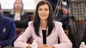 Напрежението расте. Първи разговори за министри