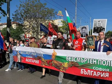 Напрежение! Фандъкова забрани Безсмъртния полк, той се събира