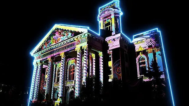 Уникално светлинно шоу у нас! Къде и кога