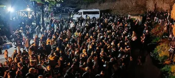 Стотици се тълпят до Лековития извор. Какво се случи на Дамбалъ