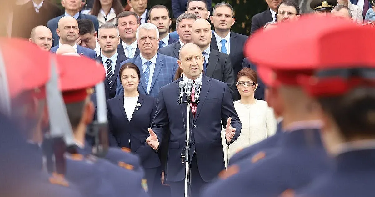 Президентът Радев с остри думи навръх празника на армията