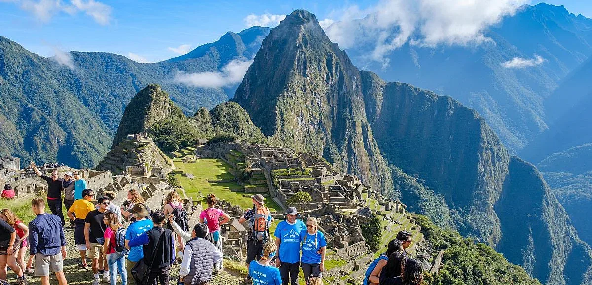 Голи снимки на Мачу Пикчу, двама туристи си изпатиха