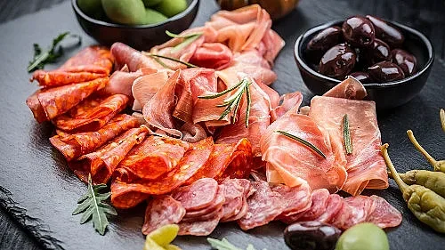 Lidl прилага строг качествен контрол на колбасите собствена марка