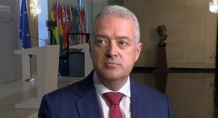 Министър с пресни новини за арестувания в Крим българин