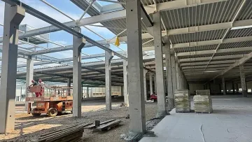 Нов завод позлатява най-красивия ни град. Дъжд от пари