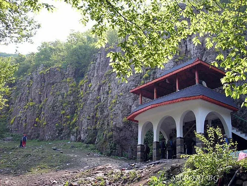 Родопският извор, на който се случват чудеса на Гергьовден