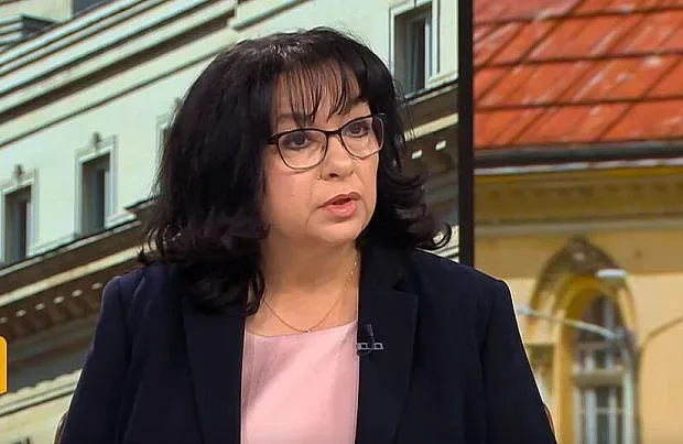 Теменужка Петкова шамароса Асен Василев, разби лъжите му
