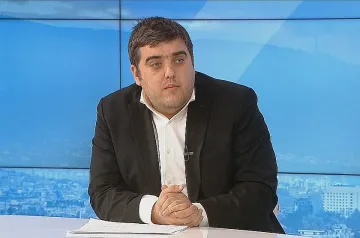 Държавни служители излизат на голям протест, какво искат