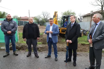 С дарения на бизнеса в Община Чавдар започна строежа на център за гости и социален живот