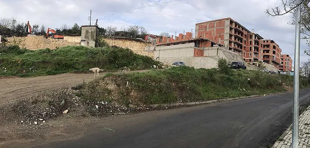 Купуват и бягат - призрачни блокове с празни апартаменти