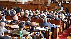 Депутати посякоха Радев. Отхвърлиха ветото