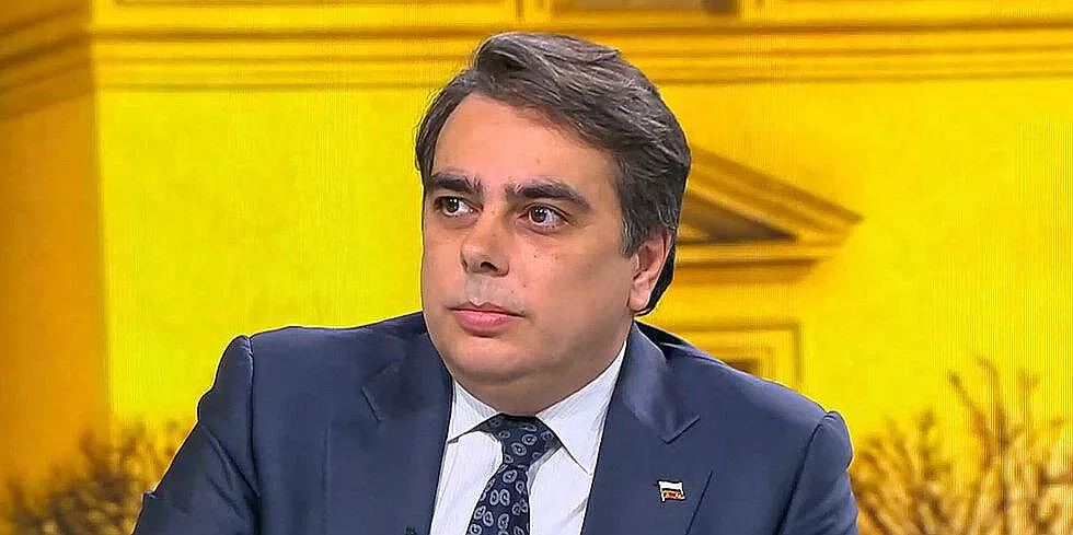 Асен Василев откри грешка за милиарди в бюджета