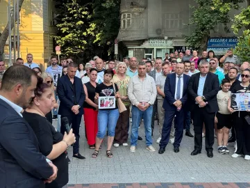ДПС-Ново начало подкрепи близките на жертвите от катастрофата в Разград