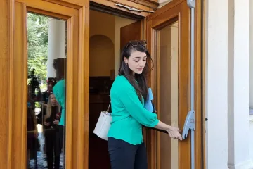 Край! Лена сложи точка на парламента